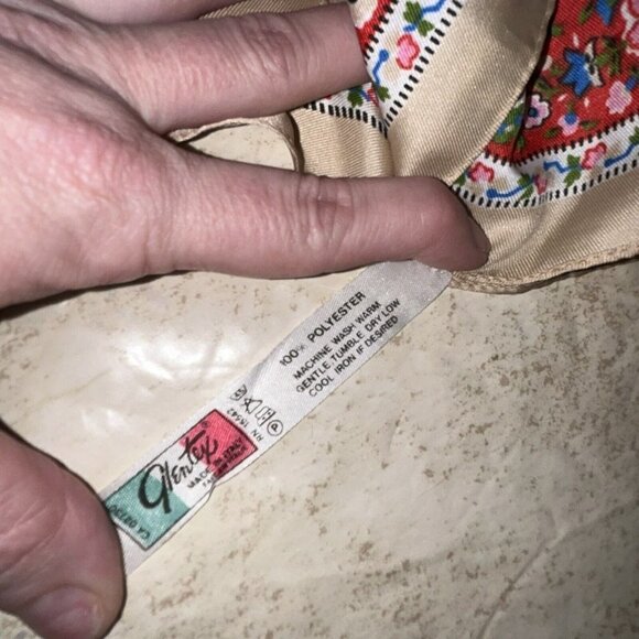 Glentex Vintage Gold Rectangle Red Floral Paisley Trim Polyester Italy Scarf - Picture 4 of 6